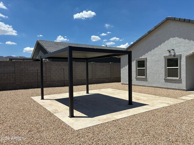 Building Photo - 20109 W Palo Verde Dr