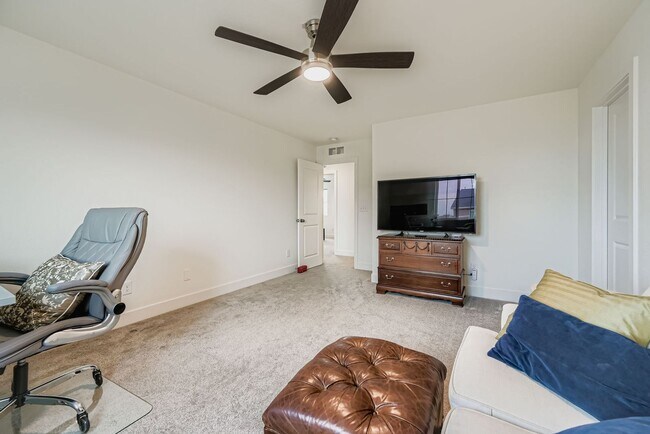 Building Photo - Gorgeous contemporary home in Morgan Hill,...