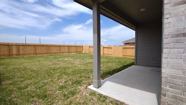 Building Photo - 24315 Saddlestone Green Dr