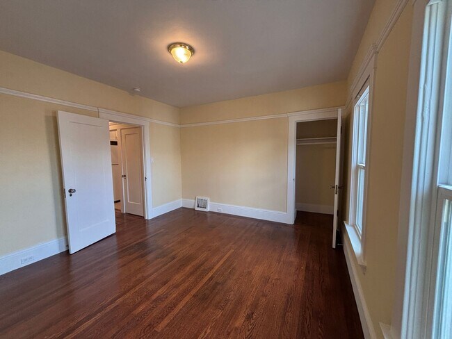 Building Photo - 311-315-315 19th Ave