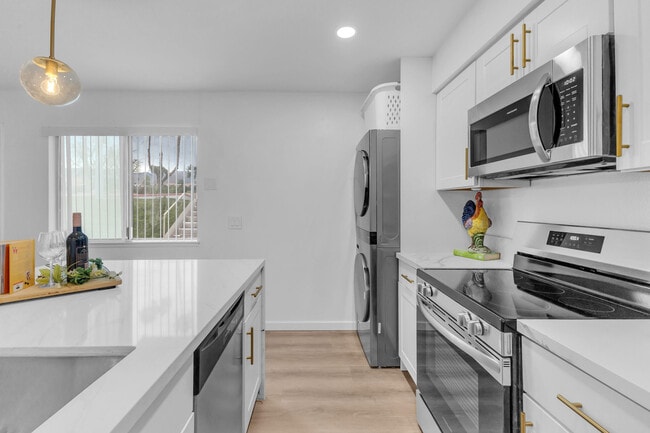 Building Photo - 72682 Thrush Rd