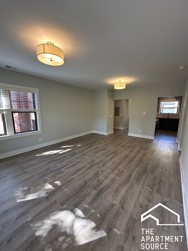 Building Photo - 1142 Maple Ave