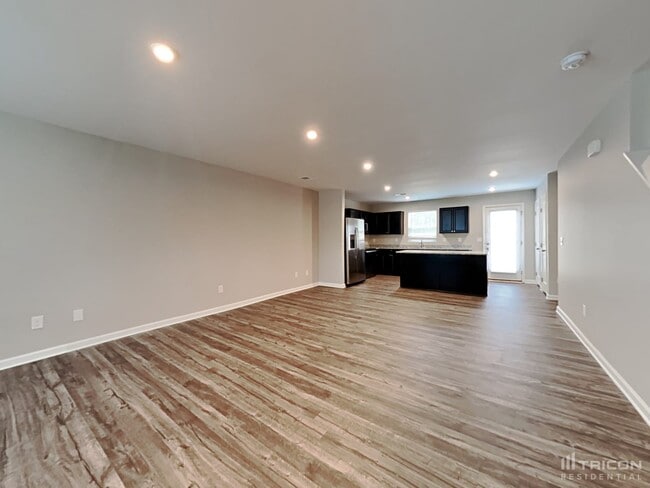 Building Photo - 979 Sequoia Dr