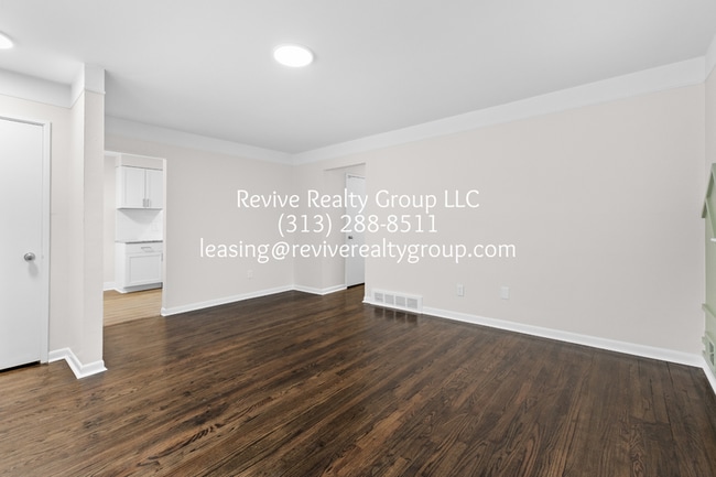 Building Photo - 7515 Trafalgar St