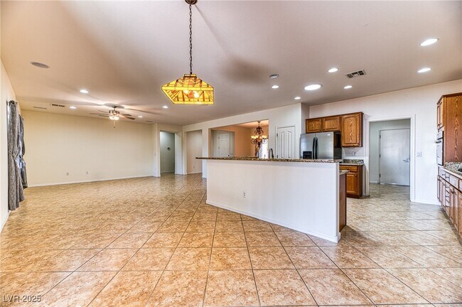 Building Photo - 2253 Laurel Heights Ln
