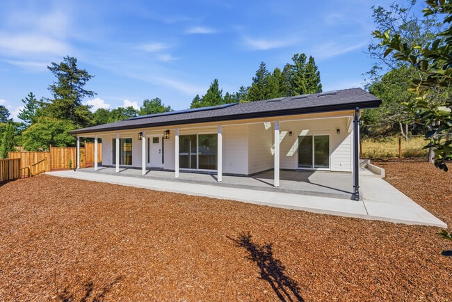 Building Photo - 3196 Rohrer Dr