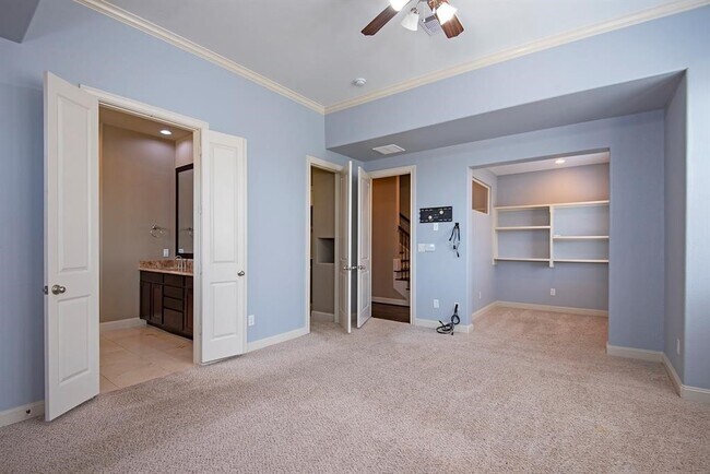 Building Photo - 9948 Woodwind Ln