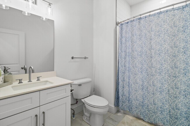 Building Photo - 276 Bluebell Dr