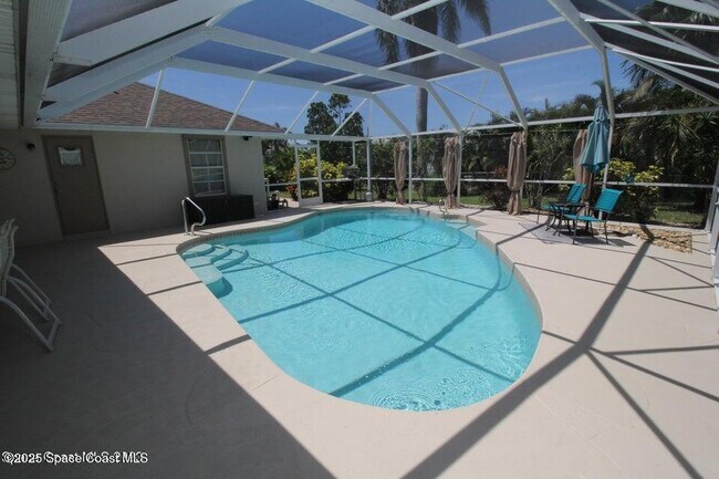 Building Photo - 250 Atlantic Dr