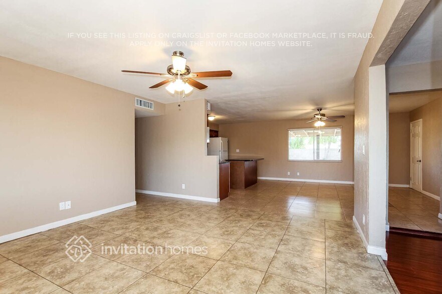 Building Photo - 1819 W Oraibi Dr