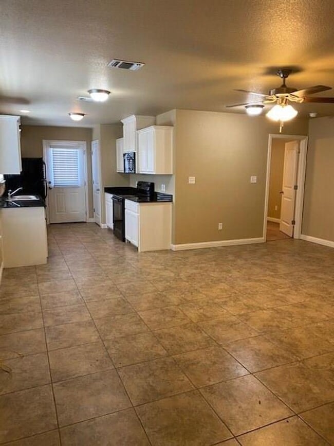 Building Photo - 3113 Weave Ct