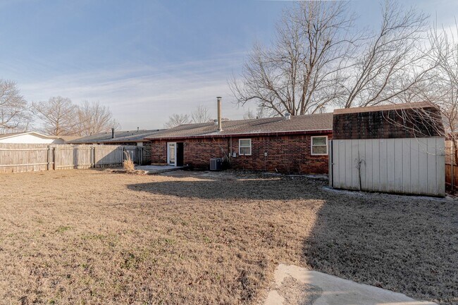 Building Photo - 3 Bed 2 Bath in Norman