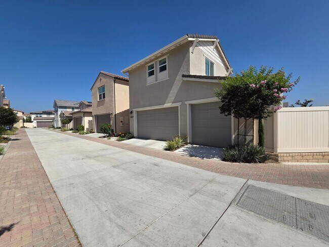 Building Photo - 10833 Bridgeport Rd