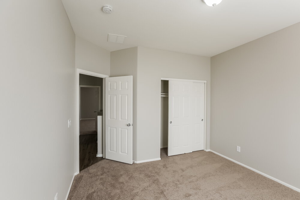 Building Photo - 945 E Corral St