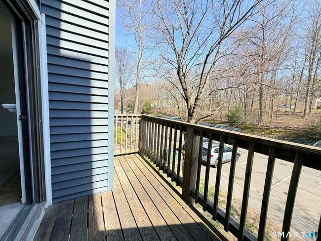 Building Photo - 14 Newtown Rd