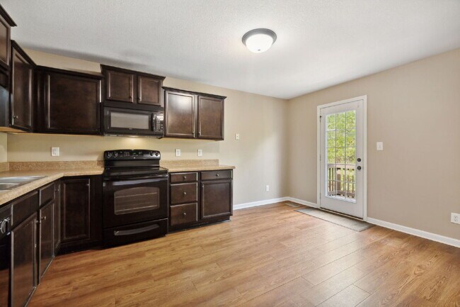 Building Photo - 1723 D THISTLEWOOD DR