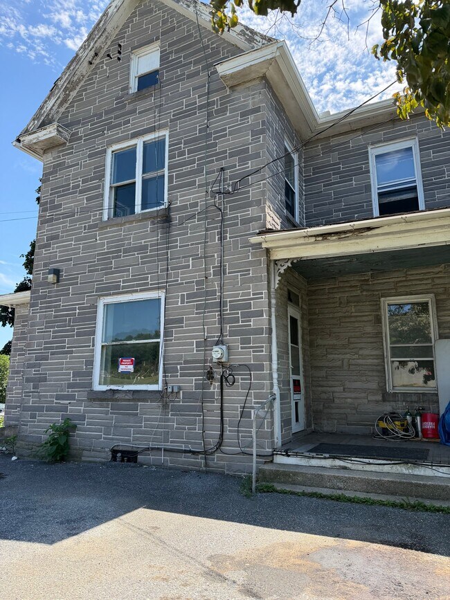 Building Photo - 1003 Lancaster Pike