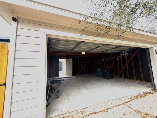 Building Photo - 10667 Cobblecreek Way