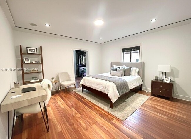 Building Photo - 3069 SW 21st St