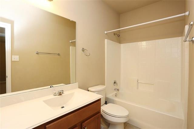 Building Photo - 708 Silver Moon Dr