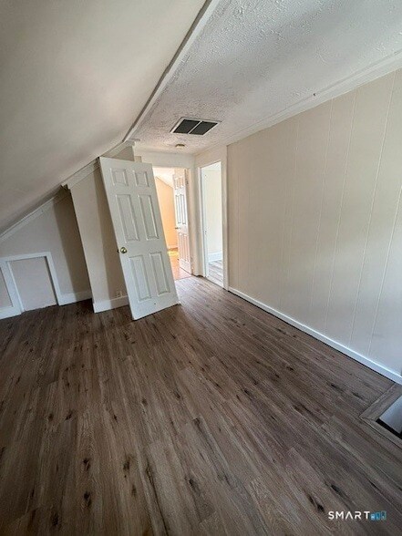 Building Photo - 34 Homeside Ave