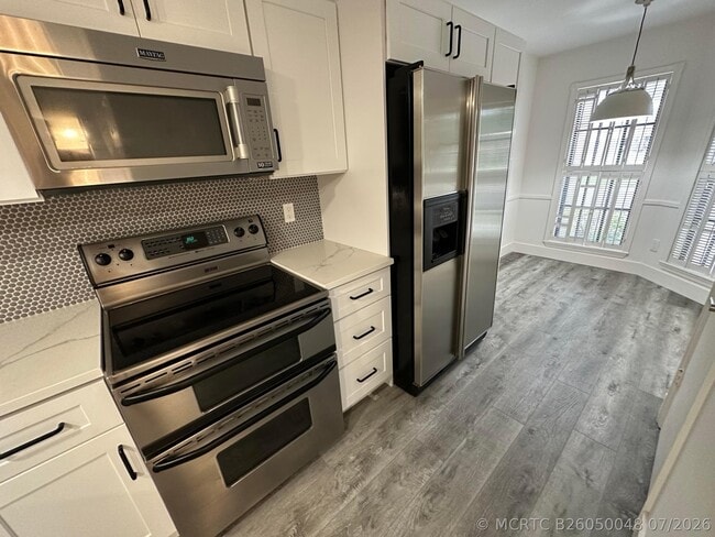 Building Photo - 10300 Hidden Springs Ct