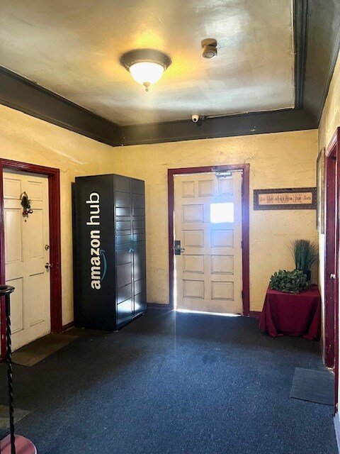 Building Photo - 2329 Crenshaw Blvd