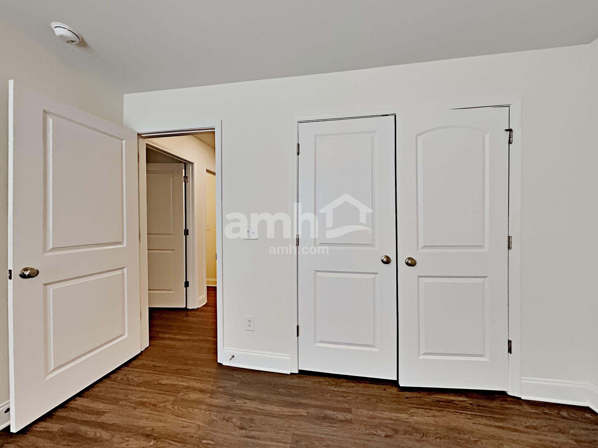 Building Photo - 144 Lindridge Dr