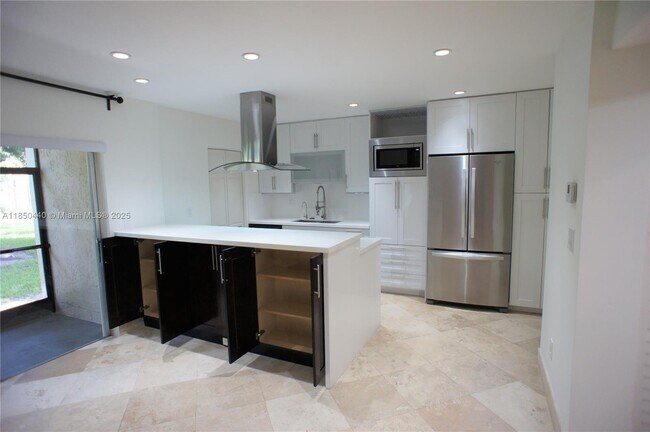 Building Photo - 8401 SW 107th Ave