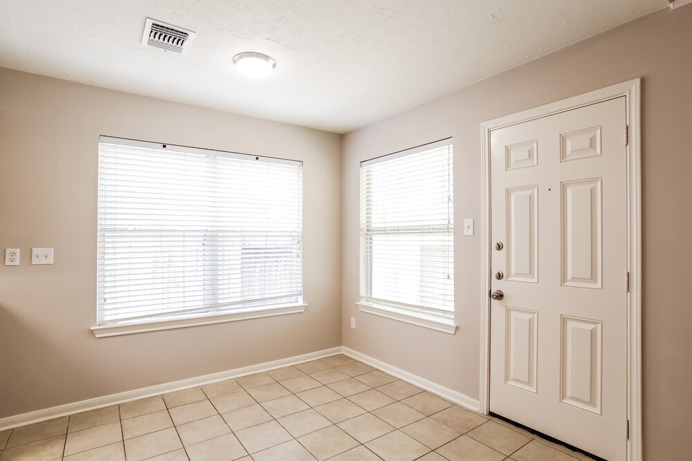 Building Photo - 3230 Candlepine Dr