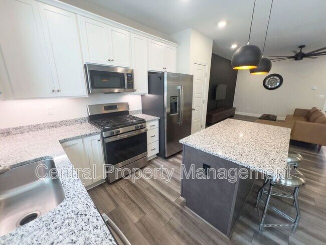 Building Photo - 22 Camden Wds Trl