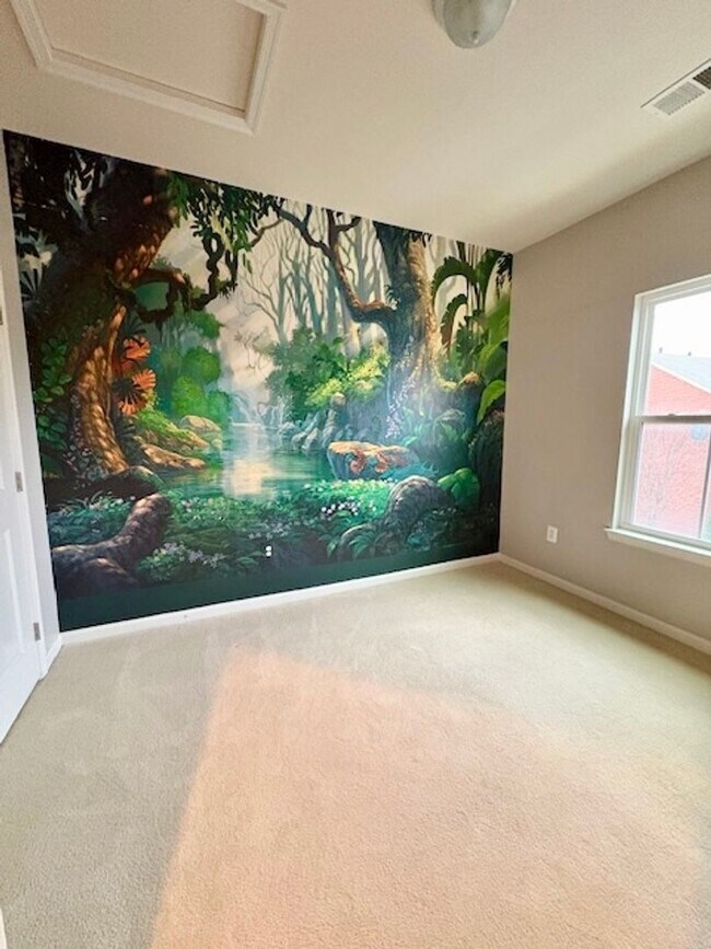 Building Photo - 3542 Spring Street S