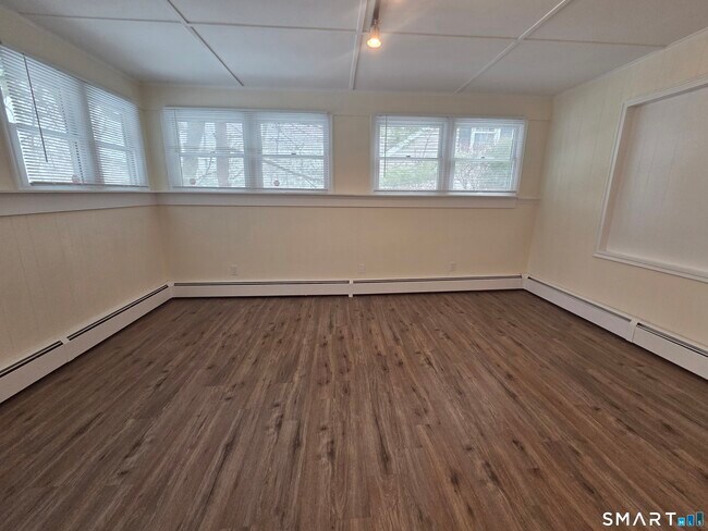 Building Photo - 55 Glendale Rd