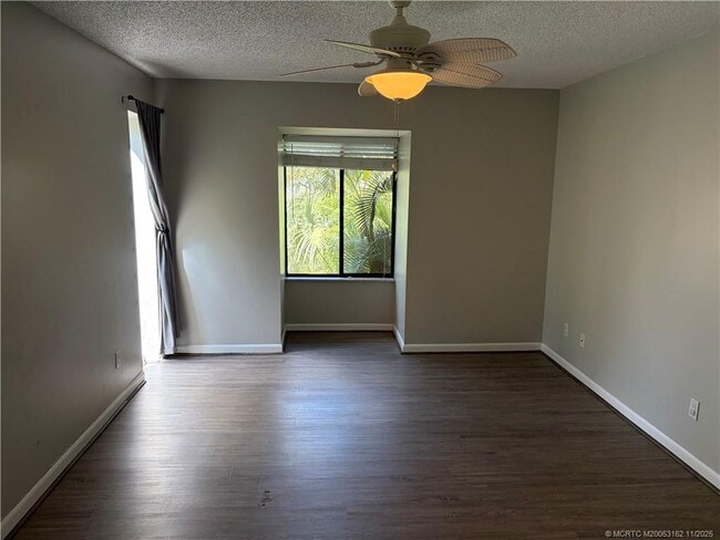 Building Photo - 800 NW Fork Rd