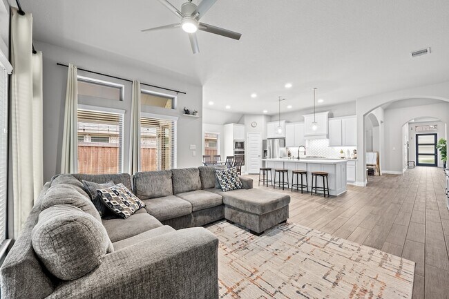 Building Photo - 8136 Tyrell Hgts Rd