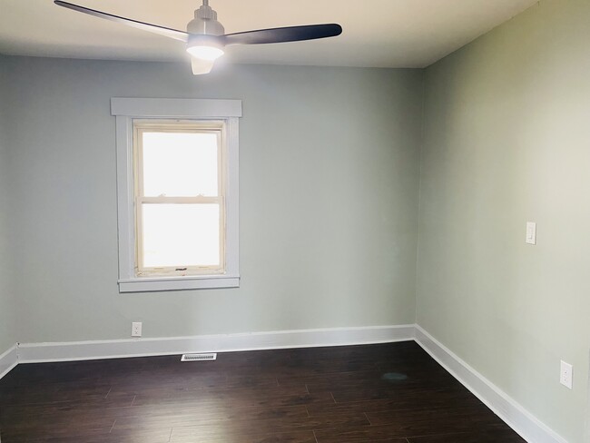 Building Photo - 1556 King Ave Rd