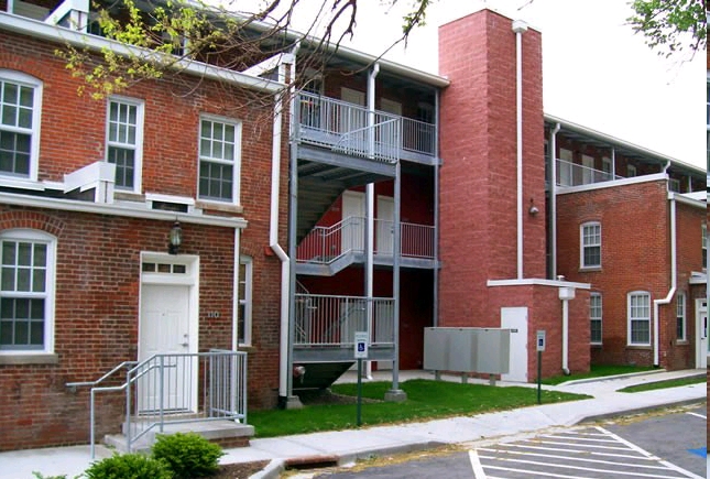 Building Photo - San Regis Apartments