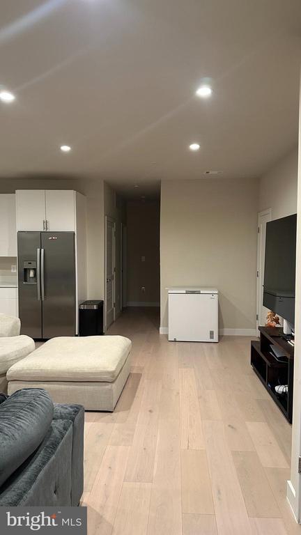 Building Photo - 235 Valley Ave SE