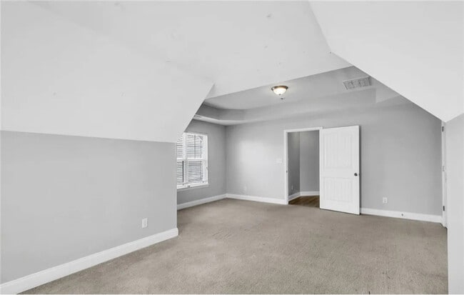Building Photo - 908 Liberty Ln