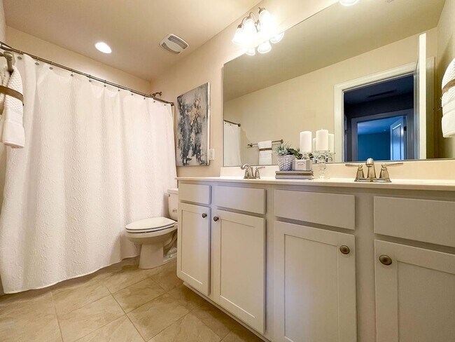 Building Photo - 2520 Snowdrop Ct