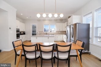 Building Photo - 14301 Beckett Glen Cir