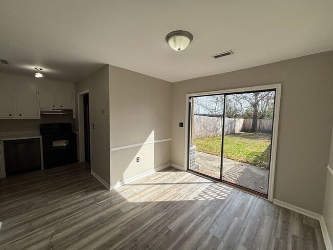 Building Photo - 5039 Popperdam Creek Dr