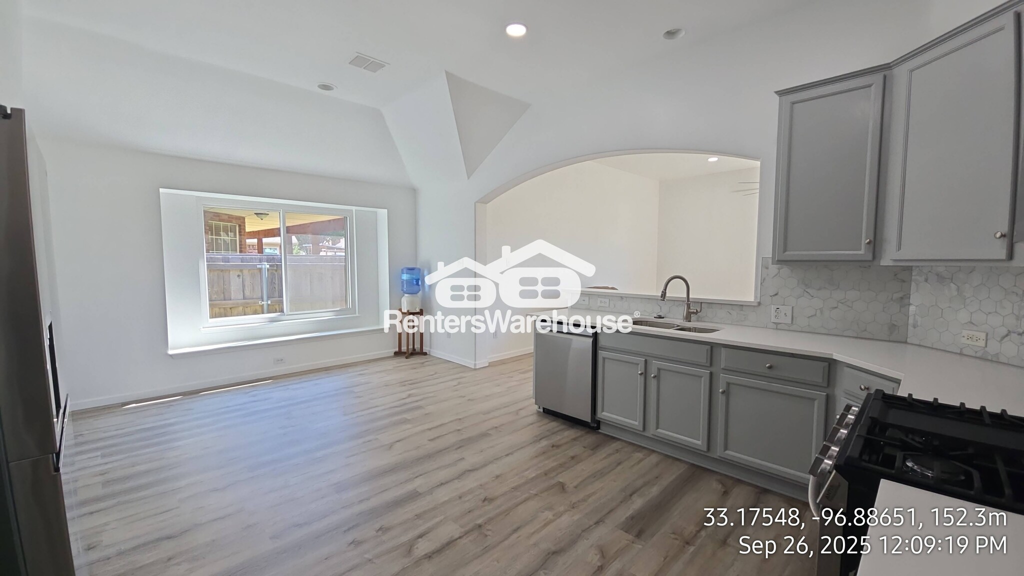 Building Photo - 2600 Redcedar Dr