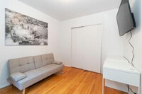 Building Photo - 304e E 95th St