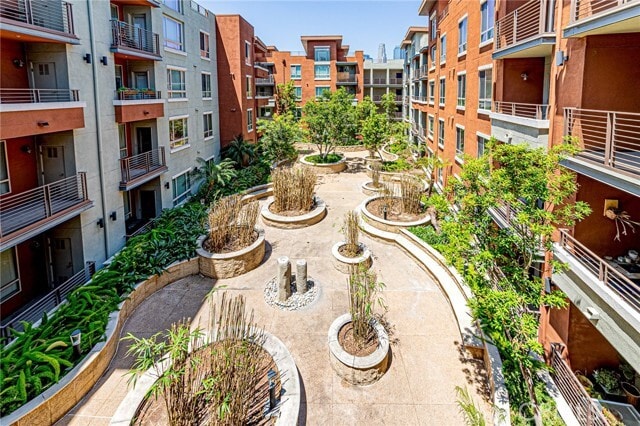 Building Photo - 100 S Alameda St