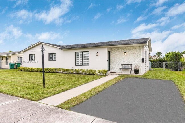 Primary Photo - 5210 SW 128th Ct