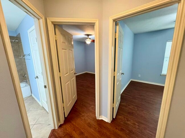 Building Photo - 6418 Black Bamboo Ln