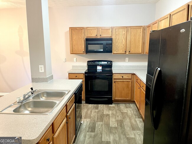 Building Photo - 1550 Eastern Sunrise Ln