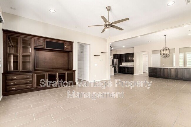 Building Photo - 21004 E Sunset Dr