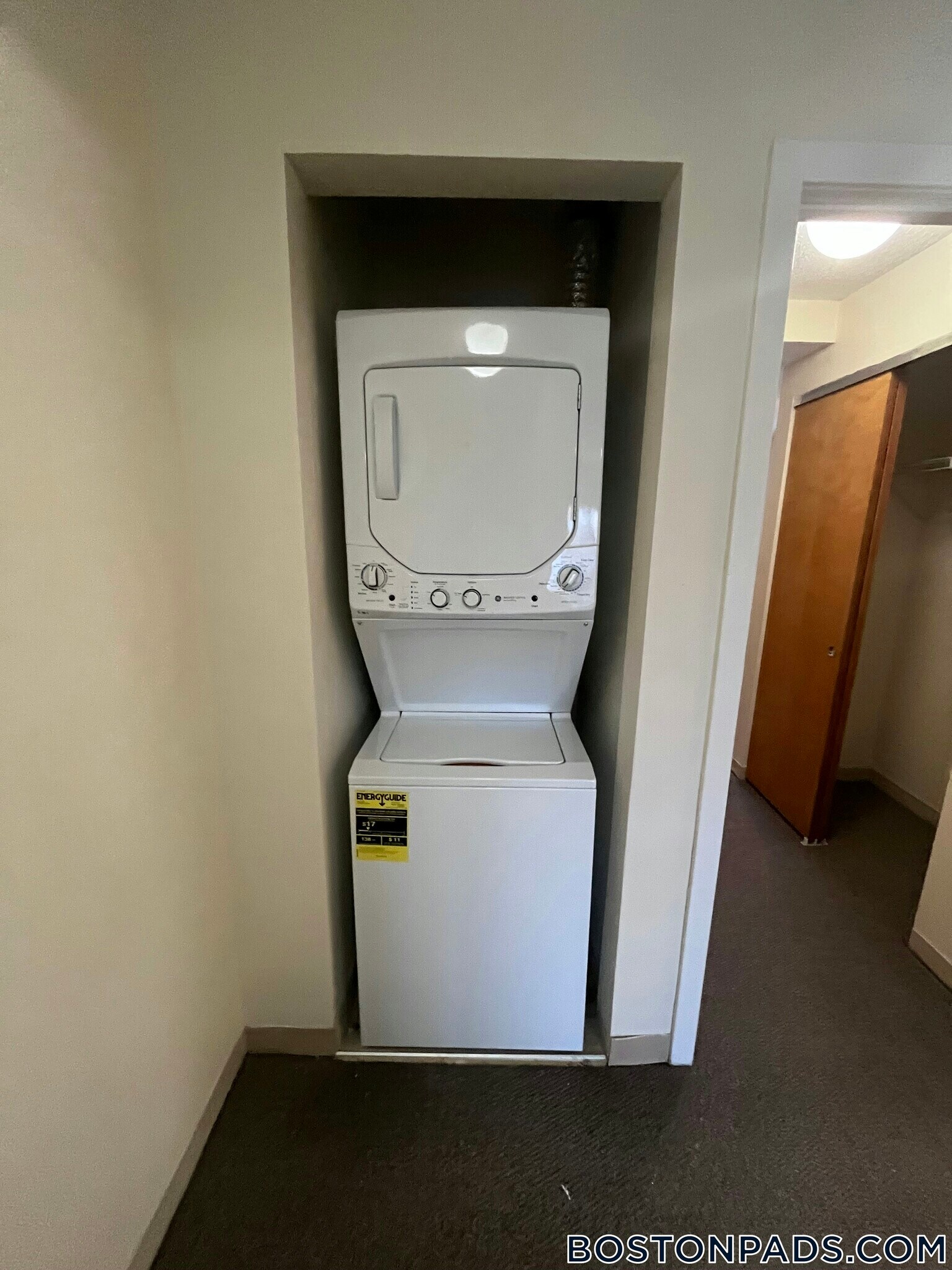 Building Photo - 152 N Beacon St